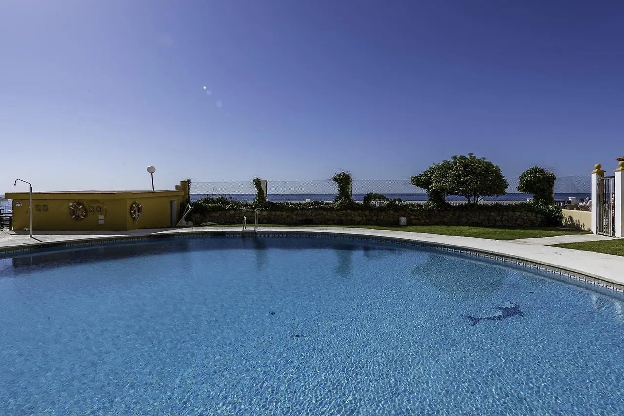 Nest Studio Playa Alhamar Sitio de Calahonda شقة